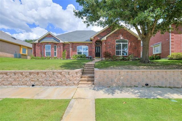 2772 Summertree Dr in Carrollton, TX - Building Photo
