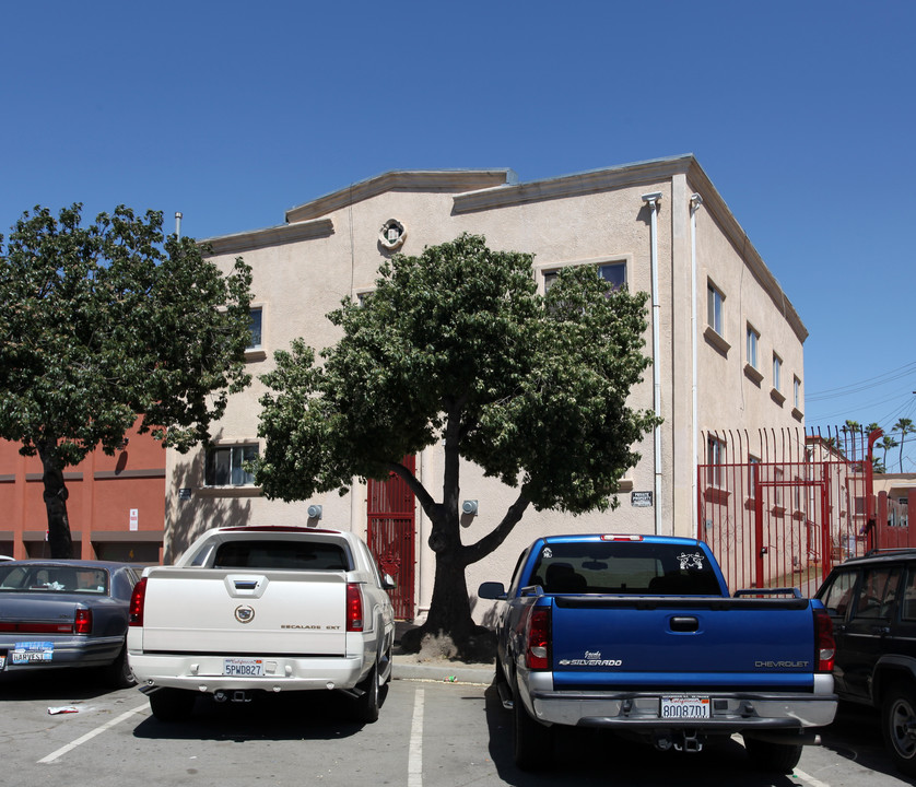 1640-1646 Locust Ave in Long Beach, CA - Building Photo