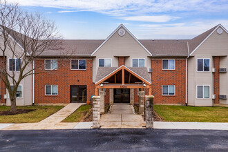 Courtyard Senior Apartment Homes - 55+ in Milwaukee, WI - Foto de edificio - Building Photo