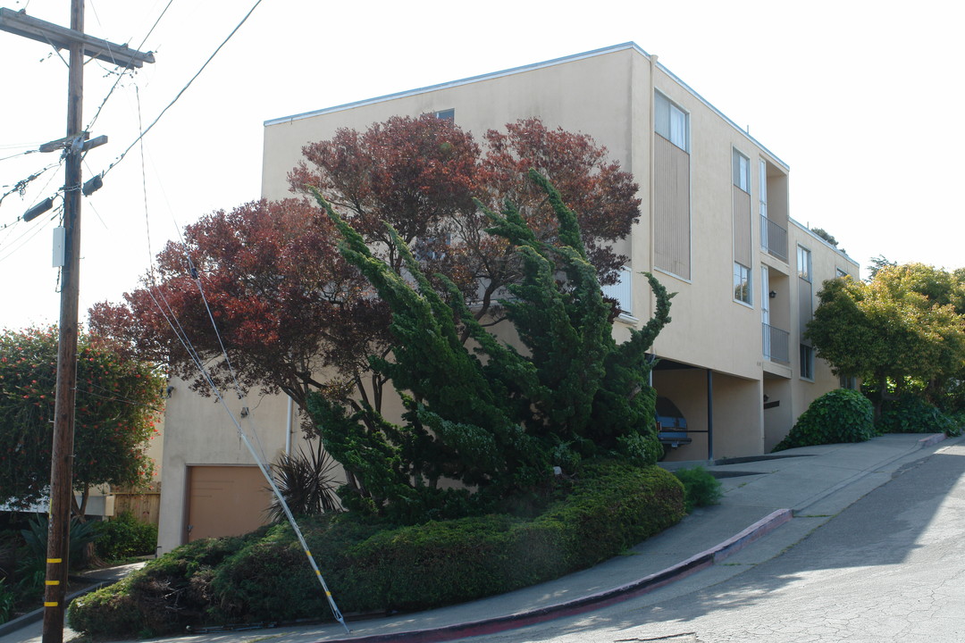 6010 Wenk Ave in Richmond, CA - Building Photo