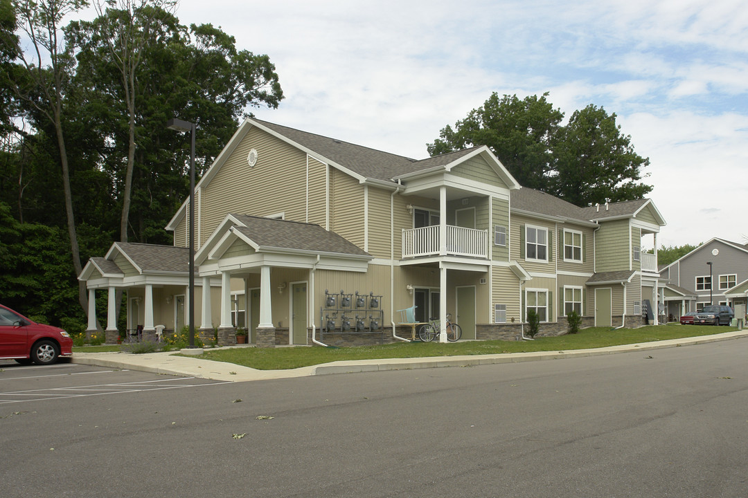 Beeline Apartments in Holland, MI - Building Photo