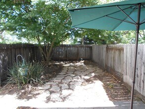 143 Golden Gate Cir in Napa, CA - Building Photo - Building Photo