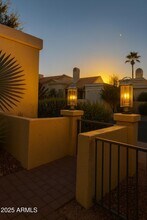 8100 E Camelback Rd in Scottsdale, AZ - Building Photo - Building Photo