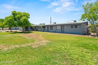 1102 S Stratton Ln in Tempe, AZ - Building Photo - Building Photo