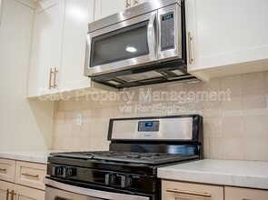 4052 E Hamilton Way in Ontario, CA - Building Photo - Building Photo