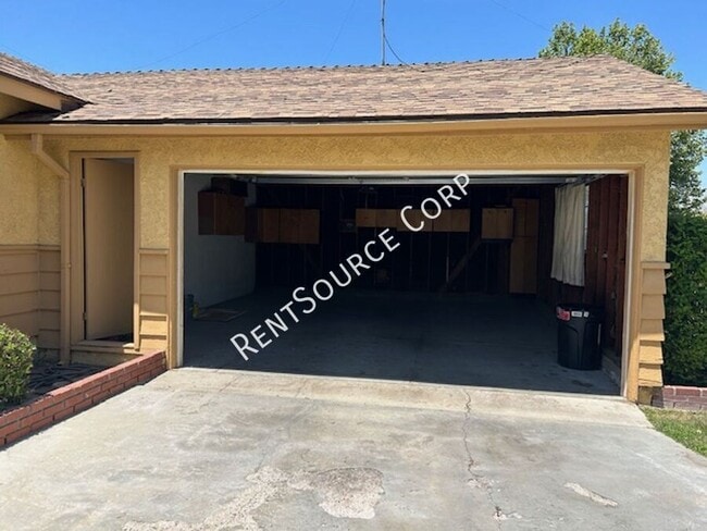 822 W Ave J 9 in Lancaster, CA - Building Photo - Building Photo