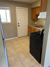 820 E Purdue Ave, Unit D in Phoenix, AZ - Foto de edificio - Building Photo