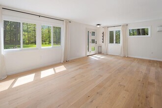5 S Bedford Rd in Pound Ridge, NY - Building Photo - Building Photo