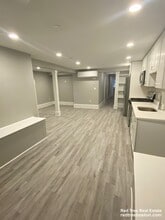 190 Kelton St, Unit B in Boston, MA - Foto de edificio - Building Photo
