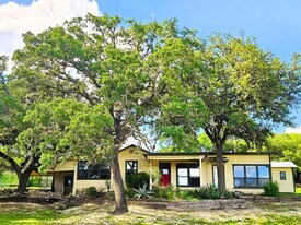 11266 PR 37 in Lakehills, TX - Building Photo