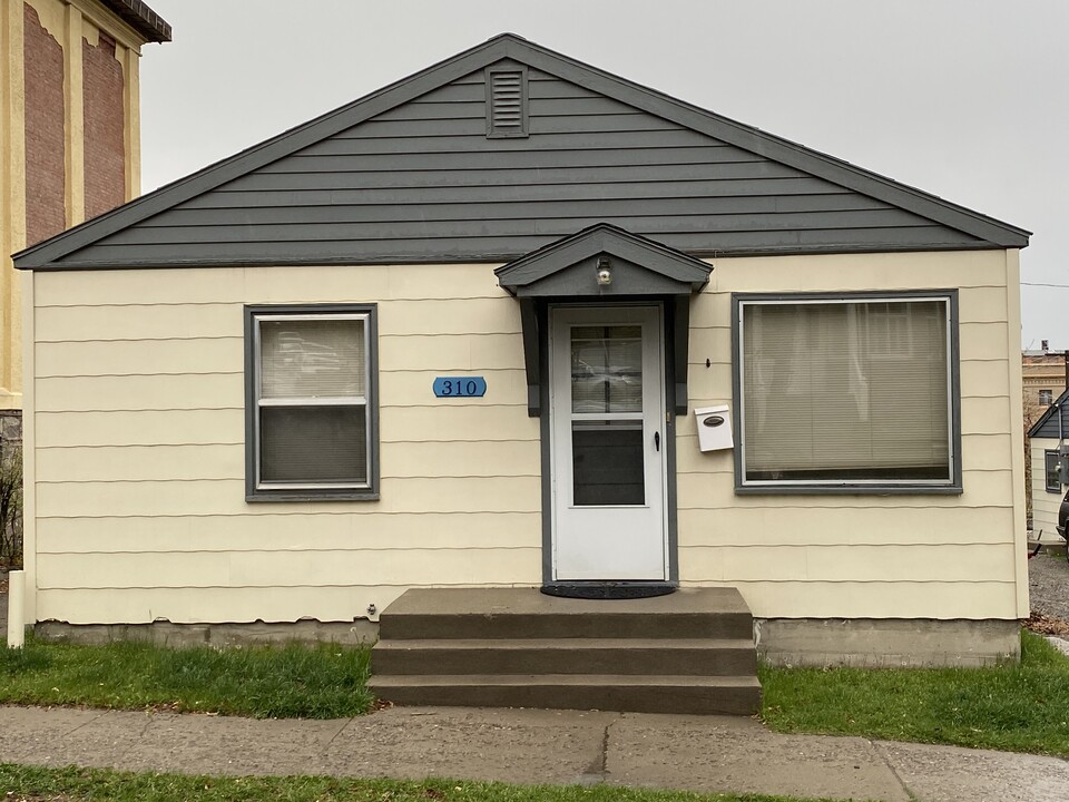 310 Clarke St in Helena, MT - Foto de edificio