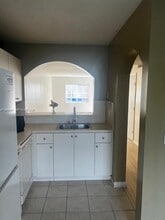 1271 SE 28th Ct in Homestead, FL - Foto de edificio - Building Photo