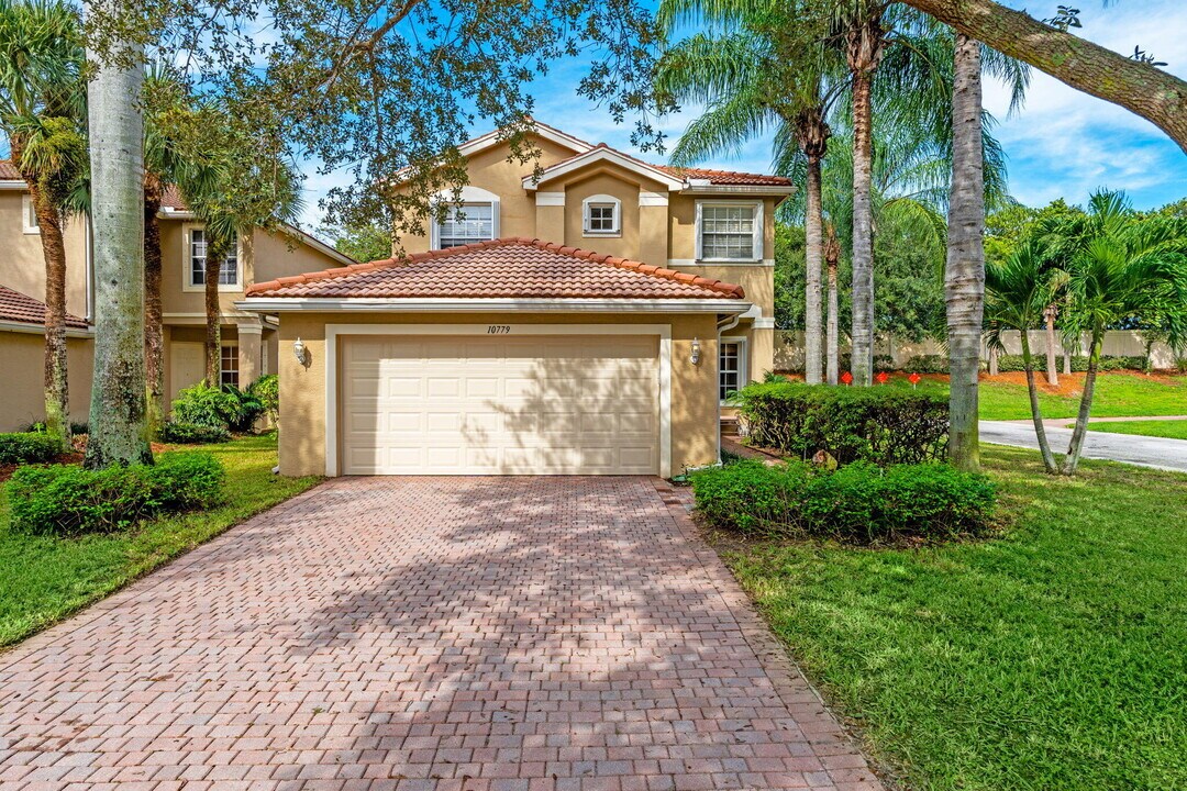 10779 Paperbark Pl in Boynton Beach, FL - Building Photo