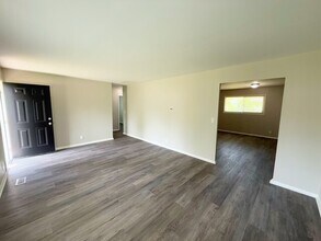 8504 E 42nd Pl in Indianapolis, IN - Building Photo - Building Photo
