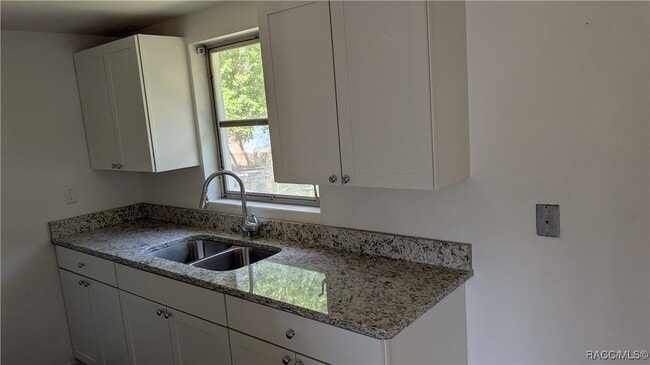 property at 33 E Murray St