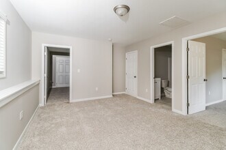 539 Sycamore Br Rd in Asheville, NC - Building Photo - Building Photo