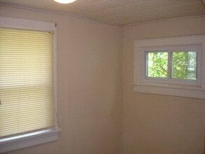 559 Neale Ave SW in Massillon, OH - Building Photo - Building Photo