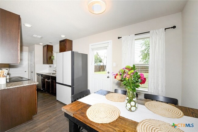 property at 620 Saxon St