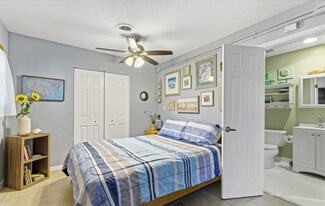 1811 Eastern Dr, Unit 1811 Eastern Dr. in Jacksonville Beach, FL - Building Photo