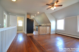29 Coolidge Hill Rd in Watertown, MA - Foto de edificio - Building Photo