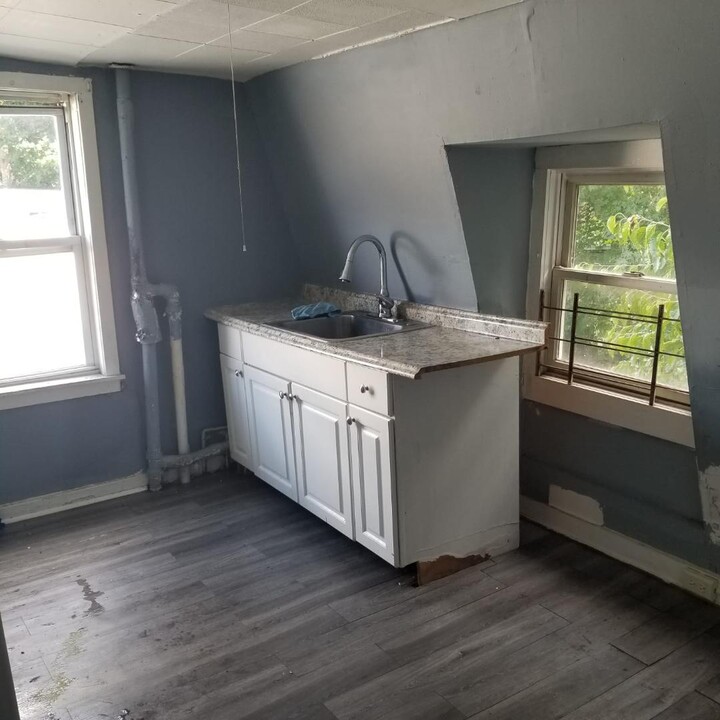 257 1st St in Newburgh, NY - Building Photo