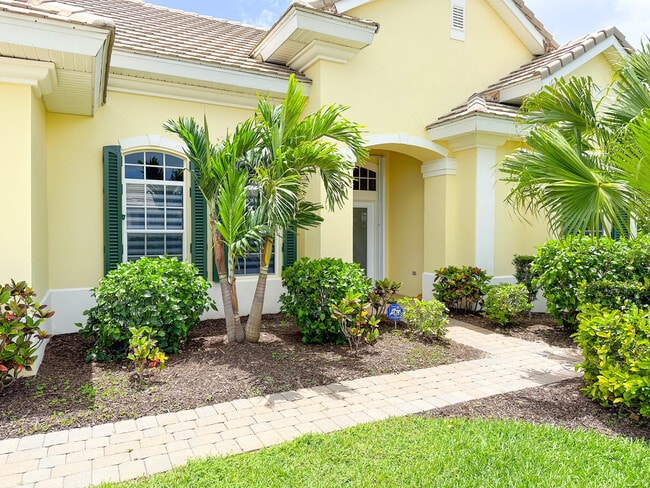 245 Clyde St in Melbourne Beach, FL - Building Photo - Building Photo