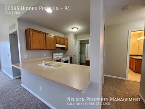 30565 Hidden Pines Ln in Roseville, MI - Building Photo - Building Photo