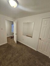 219 N Lawrence St in Charles Town, WV - Building Photo - Building Photo