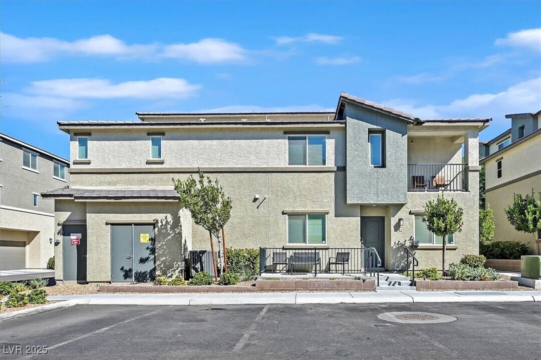 2845 Mariner Turquoise Ln in Las Vegas, NV - Building Photo