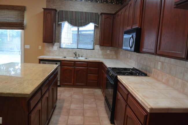 4419 W Prospect Ave in Visalia, CA - Building Photo - Building Photo