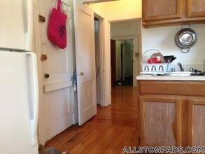 215 Harvard Ave, Unit 4 in Boston, MA - Building Photo - Building Photo