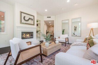 6241 Crescent Park W in Los Angeles, CA - Building Photo - Building Photo