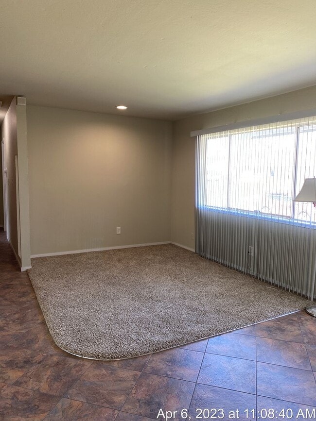 7604 Bellini Way in Sacramento, CA - Building Photo - Building Photo