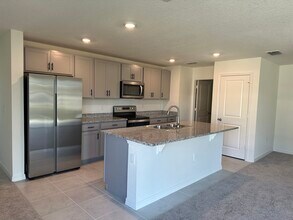 1195 Papaya Cir. in Davenport, FL - Building Photo - Building Photo