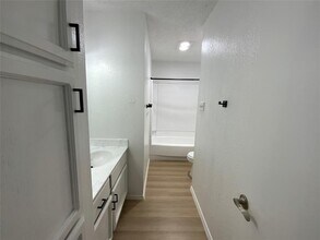 11639 Argonne Forest Trail in Austin, TX - Building Photo - Building Photo