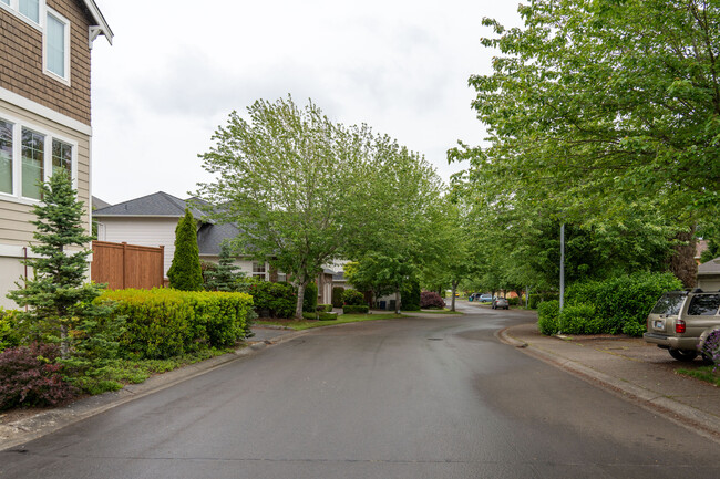 13356 NE 134Th PL in Kirkland, WA - Building Photo - Building Photo