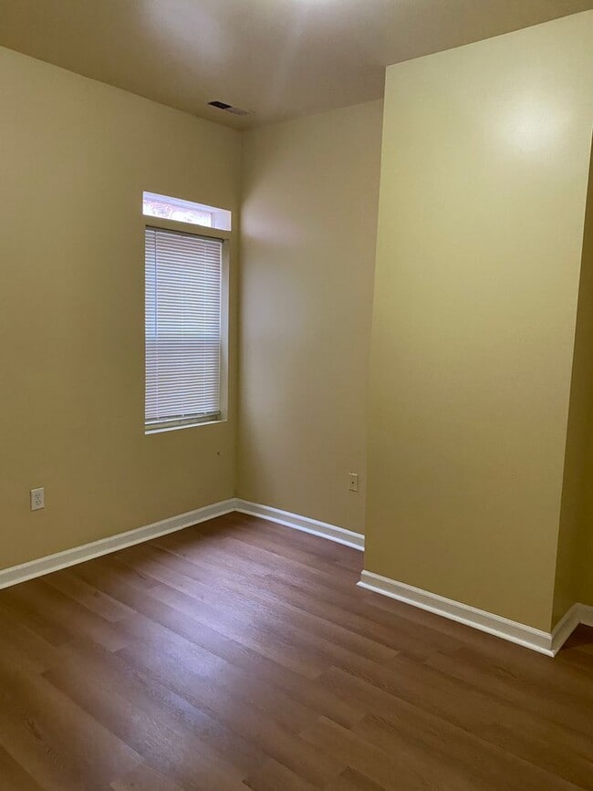 2126 W Baltimore St in Baltimore, MD - Building Photo - Building Photo