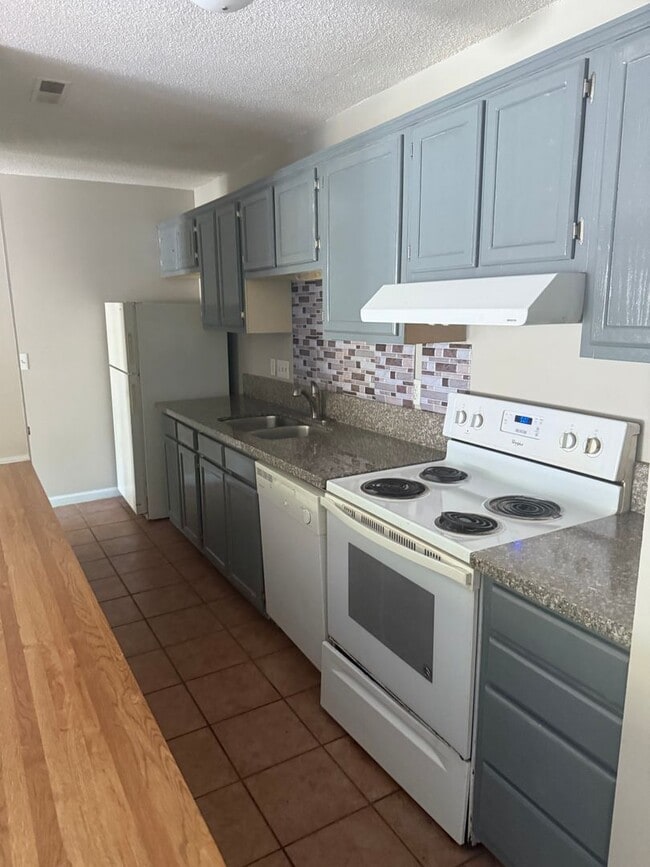 property at 2332 W Vandalia Rd