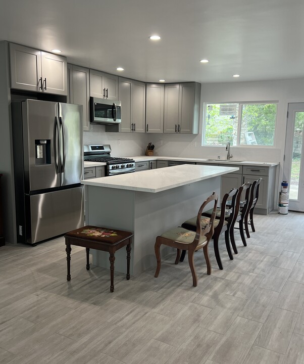 30872 Janlor Dr in Westlake Village, CA - Building Photo