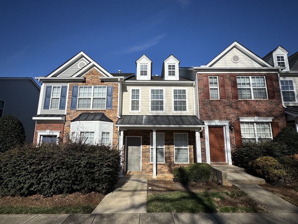 4970 Kotlik Dr in Charlotte, NC - Building Photo