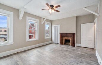 1815 Locust St in Pittsburgh, PA - Building Photo - Building Photo