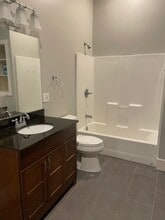 18 W Market St, Unit Apt. 202 in Corning, NY - Foto de edificio - Building Photo