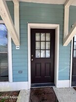 2202 Johnston St in Lafayette, LA - Building Photo