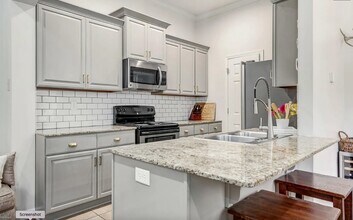337 Chimney Rock Blvd in Lafayette, LA - Building Photo - Building Photo