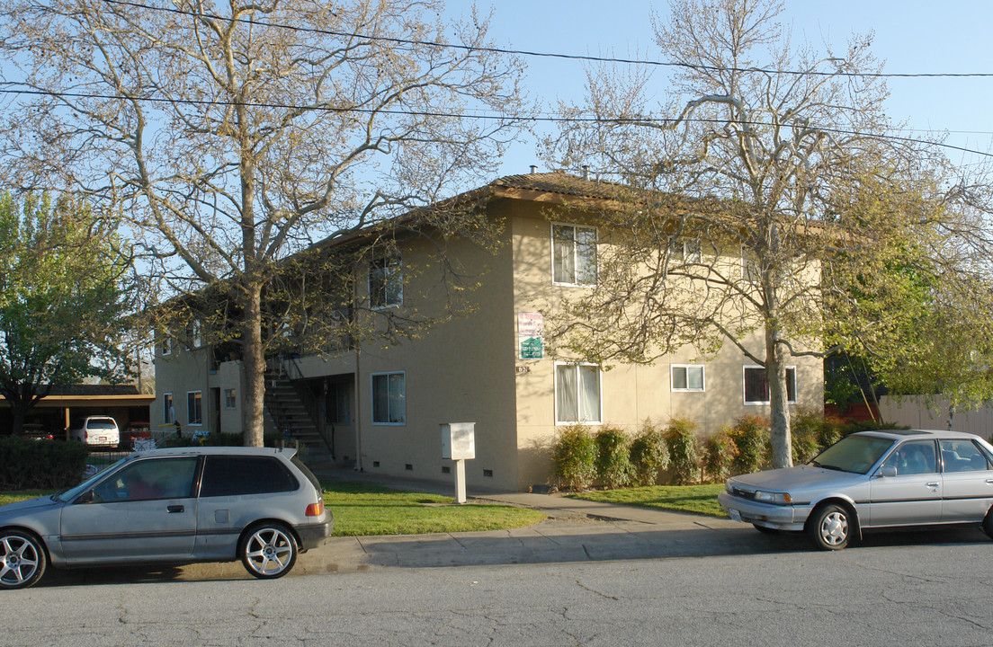 631 Broadway in Gilroy, CA - Building Photo