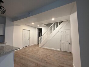 5044 S Old 3C Hwy in Westerville, OH - Foto de edificio - Building Photo