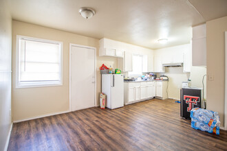 2715 E 2nd St in Lubbock, TX - Building Photo - Interior Photo