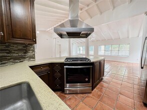 3850 Crawford Ave in Miami, FL - Building Photo - Building Photo