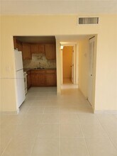 495 NW 72nd Ave in Miami, FL - Building Photo - Building Photo