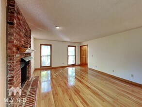 3747 Running Fox Dr in Marietta, GA - Building Photo - Building Photo